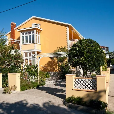 Nur 450 Meter Zum Feinkieselstrand * Baška