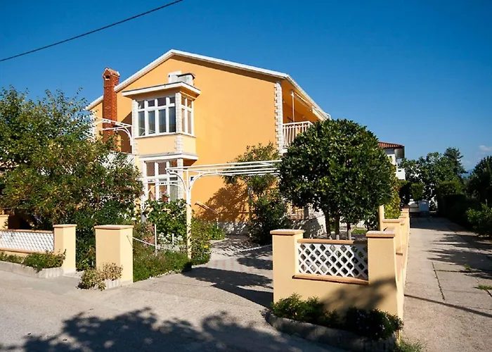 Nur 450 Meter Zum Feinkieselstrand * Baška