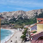 Nur 450 Meter Zum Feinkieselstrand Baška